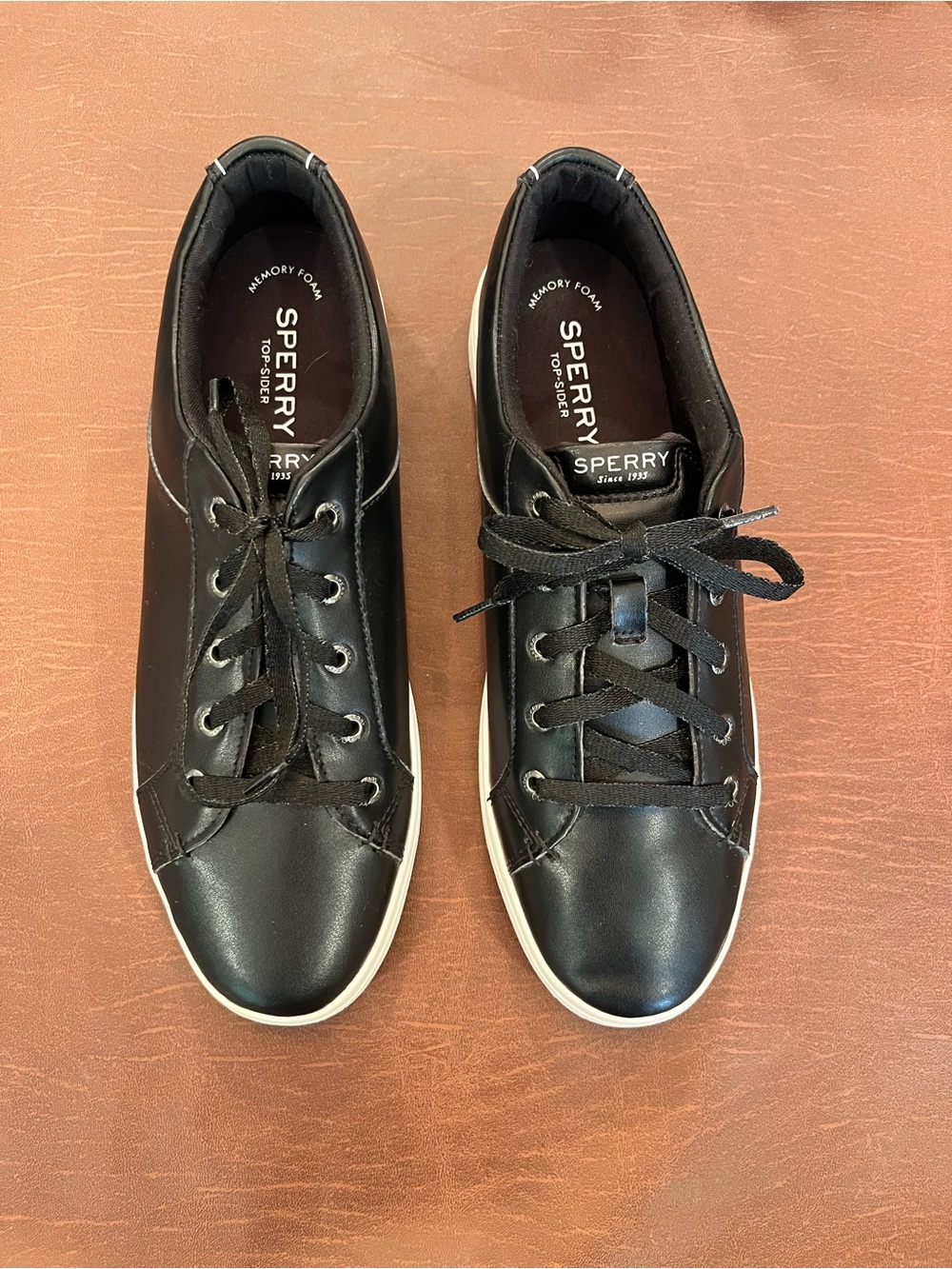 Sperry Women's Black Leather Low-Top Sneakers